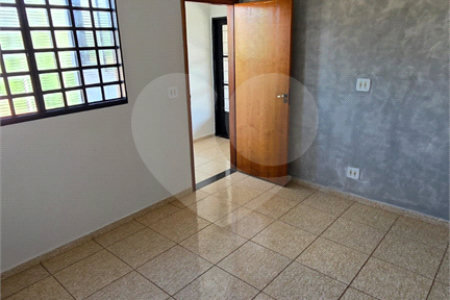 Casa à venda com 4 quartos, sendo 2 suítes, em Planalto Verde, Ribeirão Preto, SP