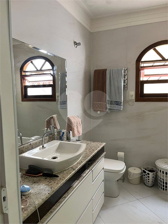 Sobrado à venda com 3 quartos, sendo 1 suíte, em Jardim Fernandes, São Paulo, SP