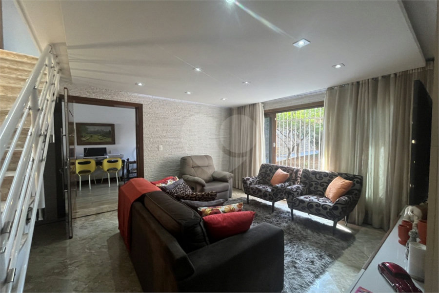 Casa à venda com 4 quartos, sendo 3 suítes, em Vila Guilherme, São Paulo, SP