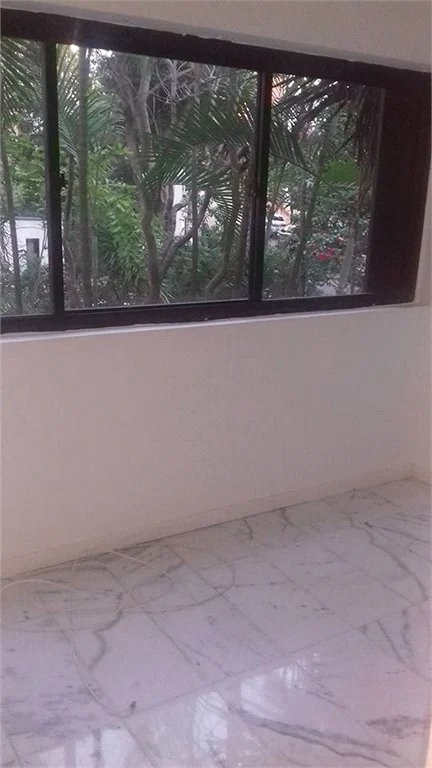 Apartamento à venda com 3 quartos, sendo 1 suíte,  em Jardim Parque Morumbi, São Paulo, SP