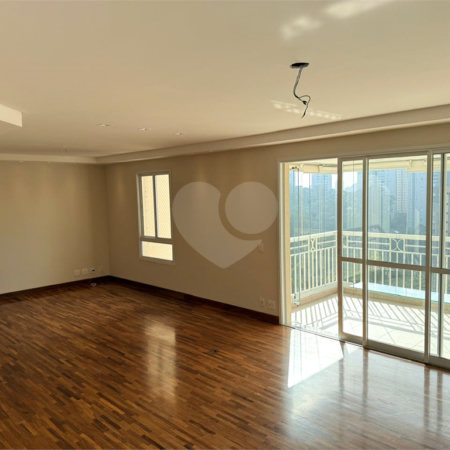 Apartamento à venda com 3 suítes em Vila Andrade, São Paulo, SP
