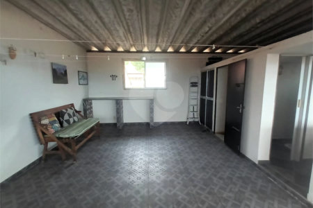 Casa à venda com 2 quartos, sendo 1 suíte, no condomínio Parque Central, Rio de Janeiro - RJ
