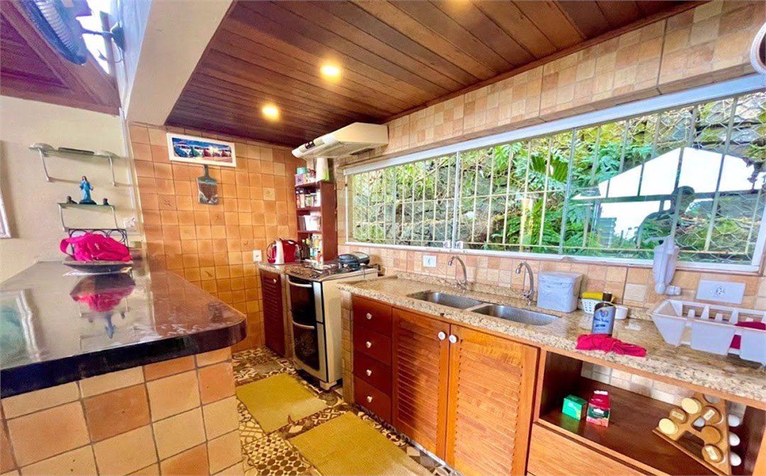 Casa com 3 dormitórios à venda, 122 m² por R$ 1.100.000,00 - Toninhas - Ubatuba/SP