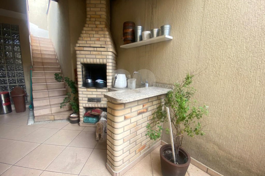 Casa à venda com 4 quartos, sendo 2 suítes, em Parada Inglesa, São Paulo, SP