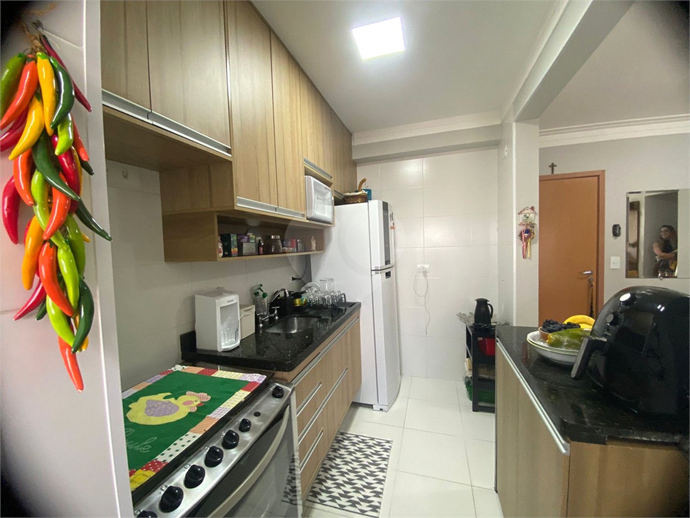 Apartamento à venda com 2 quartos, sendo 1 suíte,  em Jardim Califórnia, Jacareí, SP