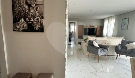 Apartamento à venda com 3 quartos, sendo 1 suíte,  no Centro, São Bernardo do Campo, SP