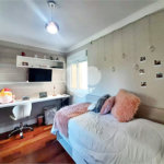 Casa à venda com 5 quartos, sendo 2 suítes, no condomínio Florada da Serra, São Paulo - SP