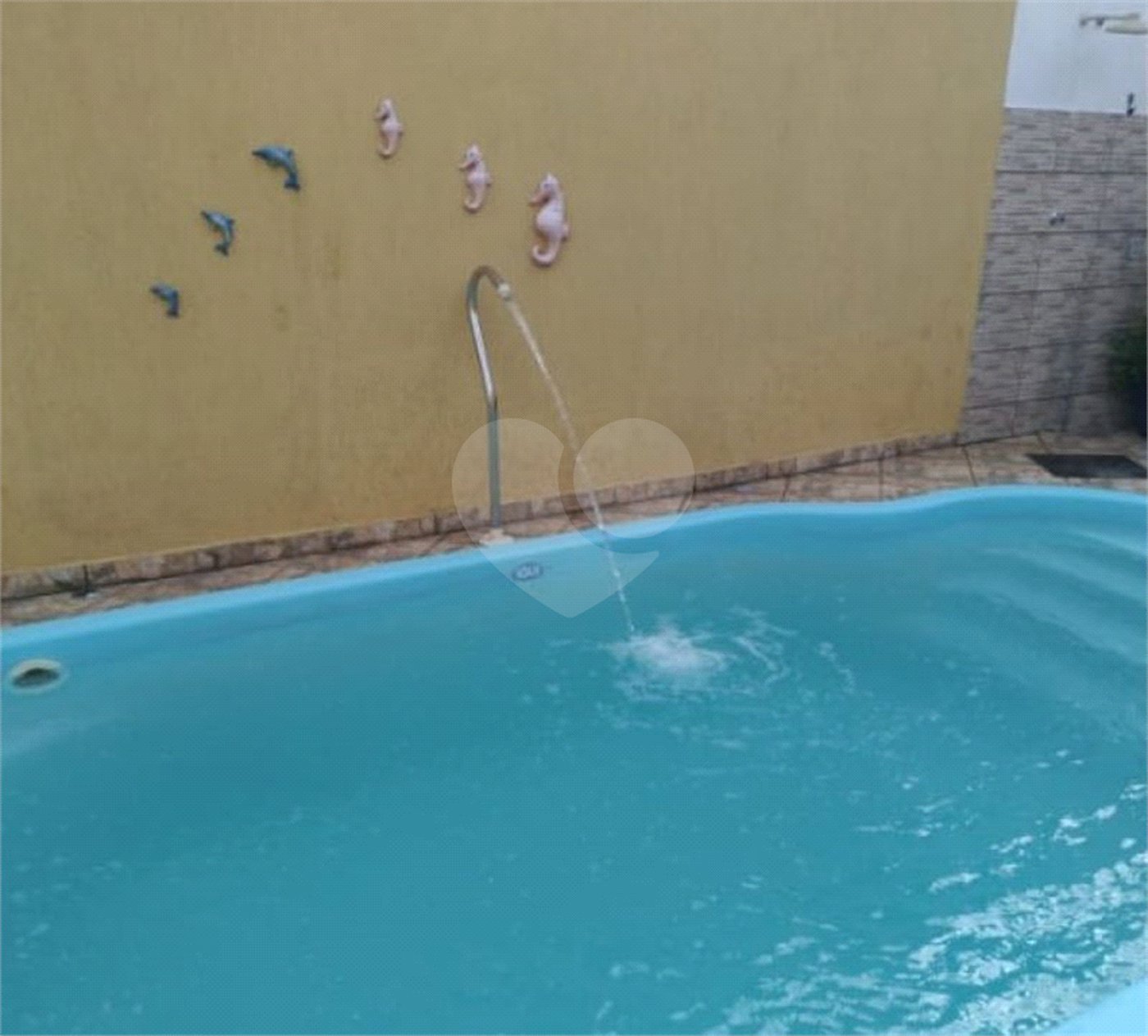 Casa à venda com 4 quartos, sendo 1 suíte, em Cidade Kemel, Poá, SP