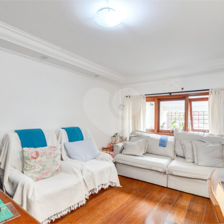 Casa de Vila à venda com 2 quartos, sendo 1 suíte, em Jardim Hípico, São Paulo, SP