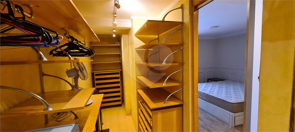 Apartamento para venda e locação de 130m² no Jardim Paulista com 2 suítes e 2 vagas.
