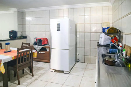 Sobrado à venda com 4 quartos, sendo 1 suíte, em Residencial Monte Verde, Indaiatuba, SP