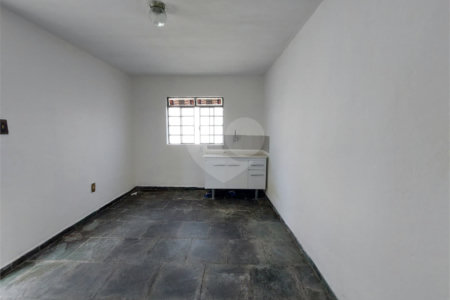 Casa à venda com 2 quartos, sendo 1 suíte, em Vila Barão, Sorocaba, SP