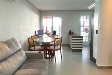 Casa à venda com 2 quartos no condomínio Villa Flora, Hortolândia - SP
