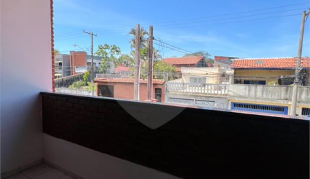 Sobrado à venda com 3 quartos, sendo 1 suíte, em Conjunto Habitacional Brás Cubas, Mogi das Cruzes, SP