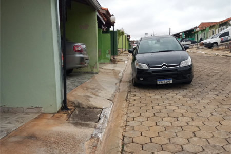 Casa à venda com 2 quartos no condomínio Silvino Manoel dos Santos, Itapetininga - SP