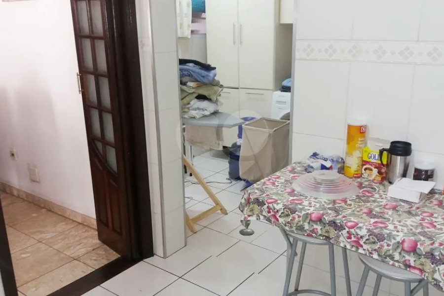 Sobrado de 105m2 à venda com 3 dormitórios na Vila Santa Catarina