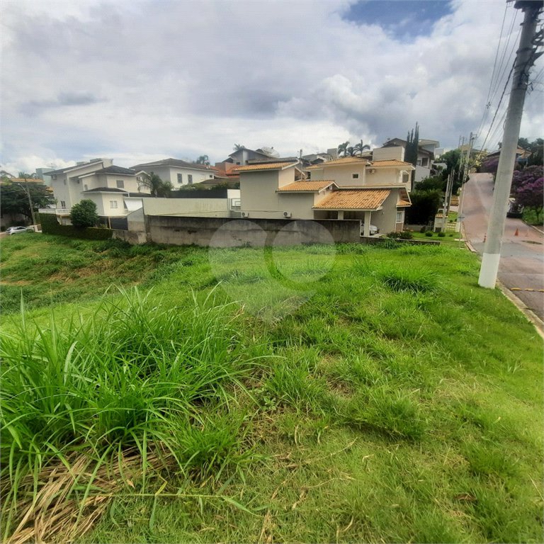 Lindo terreno a venda no condomínio Villaggio Capriccio