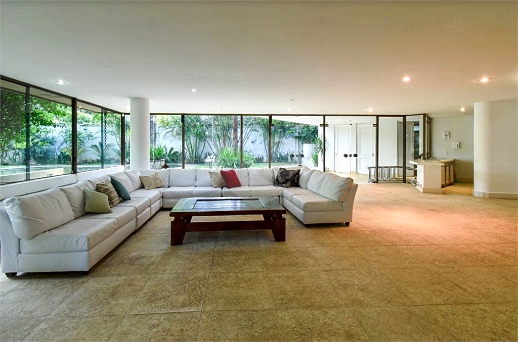 Casa à venda com 4 suítes em Alto da Boa Vista, São Paulo, SP