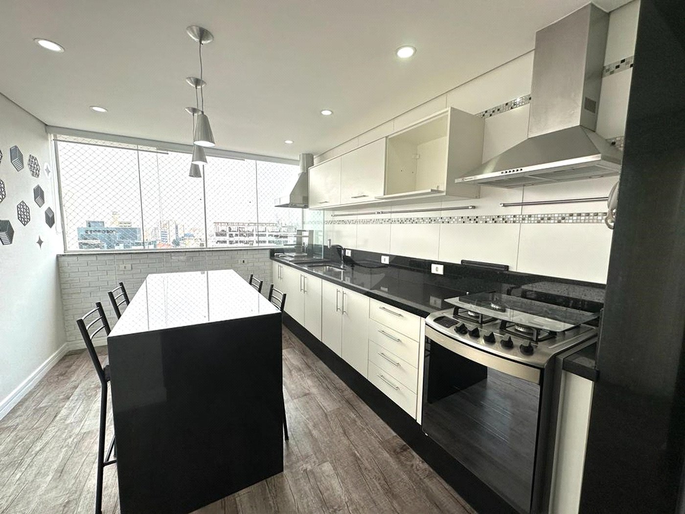 Apartamento à venda com 2 quartos, sendo 1 suíte, em Vila Mazzei, São Paulo, SP