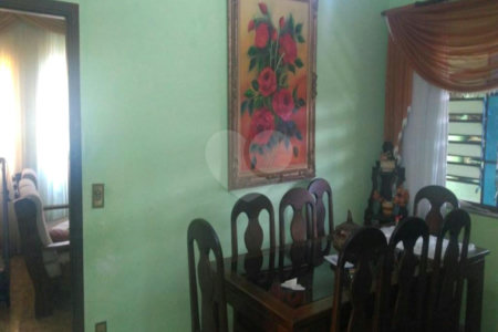 Casa à venda com 3 quartos no Centro, Vinhedo, SP