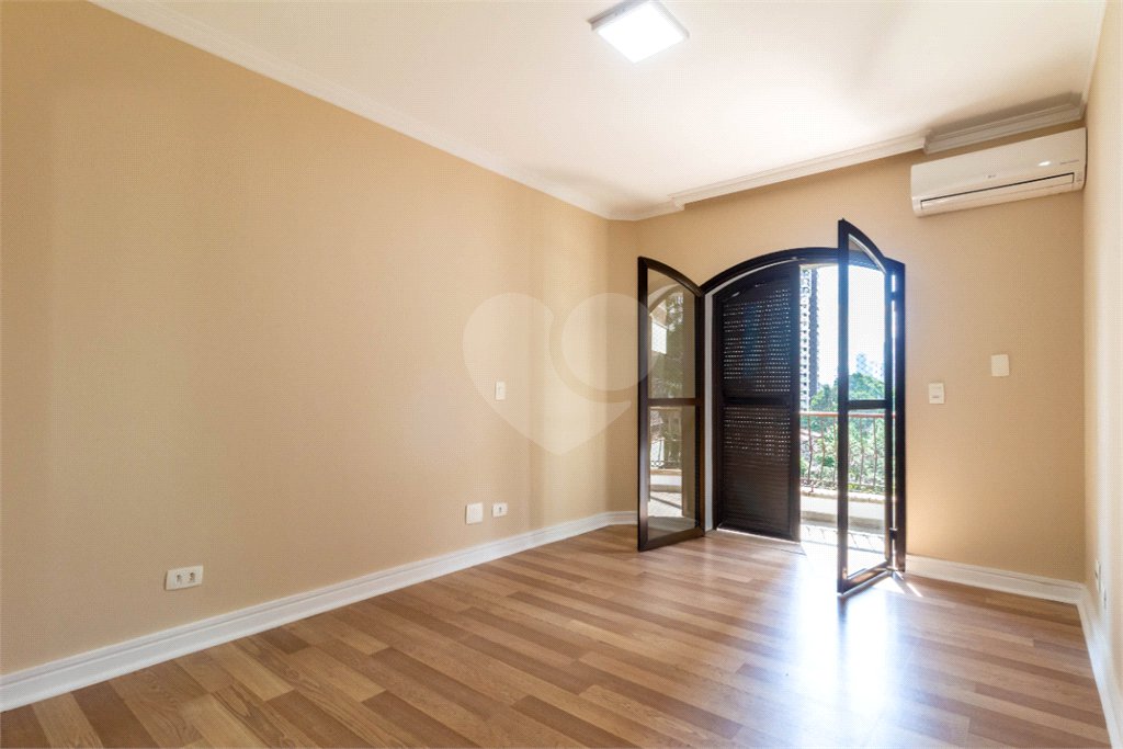 Apartamento à venda com 3 quartos, sendo 1 suíte, em Brooklin, São Paulo, SP