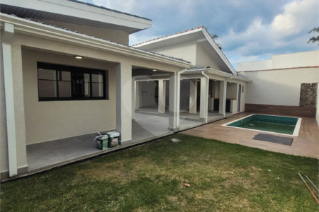 Casa à venda com 4 suítes em Nova Gardênia, Atibaia, SP