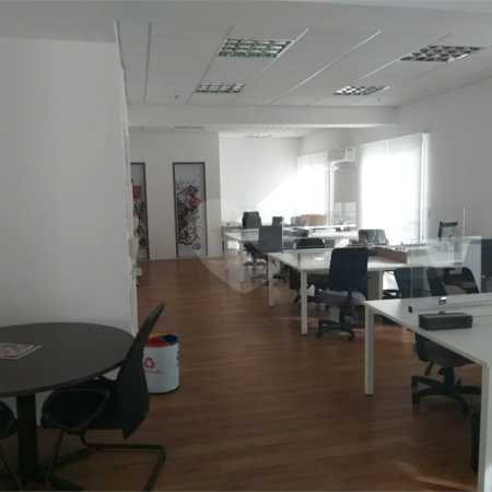 Conjunto comercial duplex à venda na Aclimação. Andar inteiro, puro charme!