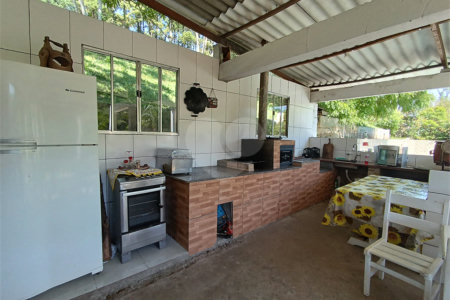 Chácara à venda com 7 quartos, sendo 1 suíte, no Centro (mailasqui), São Roque, SP