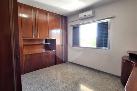Casa à venda ou para alugar com 4 quartos, sendo 2 suítes,  em Santa Rosa, Vinhedo, SP