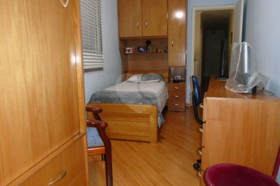 Sobrado à venda com 3 quartos, sendo 1 suíte, em Parada Inglesa, São Paulo, SP
