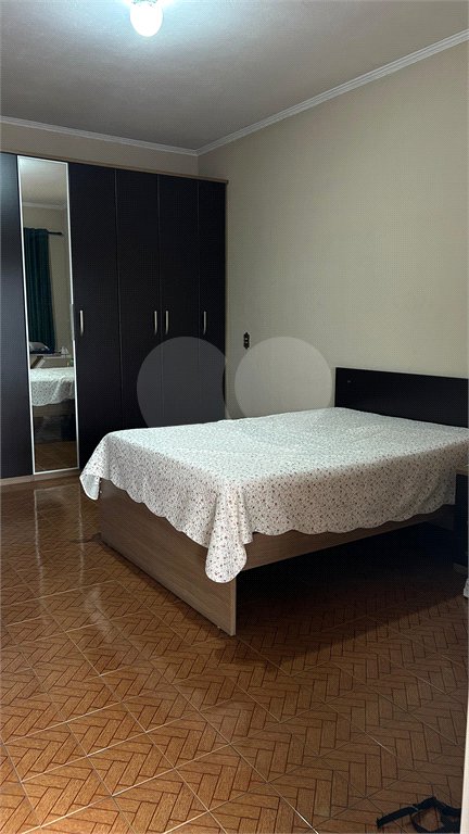 Sobrado à venda com 3 quartos, sendo 2 suítes,  em Vila Lúcia, Poá, SP