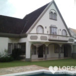 Casa à venda com 6 quartos, sendo 2 suítes, no condomínio Lago Azul Residencial e Golfe, Araçoiaba da Serra - SP