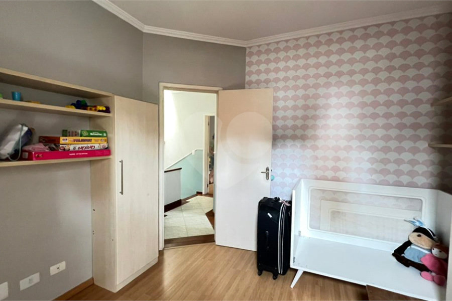 Casa à venda com 3 quartos, sendo 1 suíte, no condomínio Villagio Tramway, São Paulo - SP
