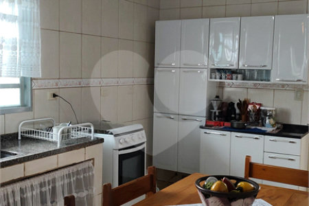 Casa à venda com 3 quartos, sendo 1 suíte, em Vila Santa Helena, Atibaia, SP