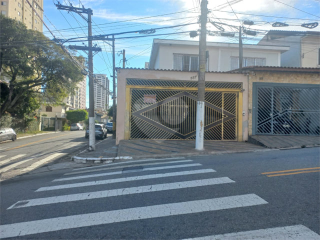 Sobrado à venda com 3 quartos em Vila Paiva, São Paulo, SP