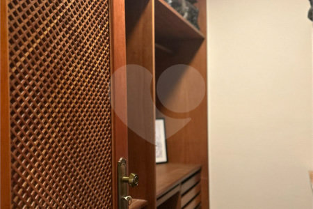 Sobrado à venda com 4 quartos, sendo 2 suítes,  em Jardim Bonfiglioli, São Paulo, SP