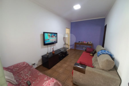 Casa Térrea à venda com 3 quartos em Jardim Maria Virginia, São Paulo, SP