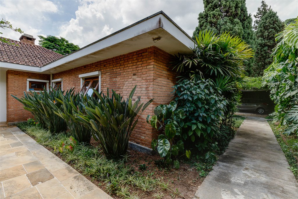 Casa Térrea à venda com 4 quartos, sendo 1 suíte, em Chácara Monte Alegre, São Paulo, SP