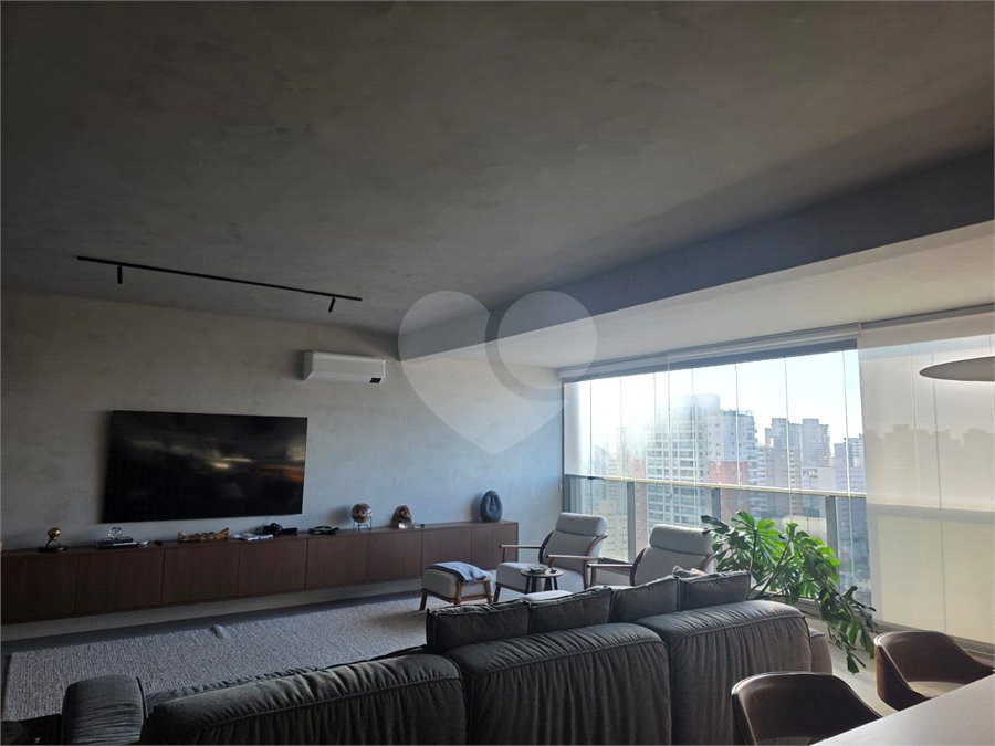 Apartamento à venda ou para alugar com 3 suítes em Perdizes, São Paulo, SP