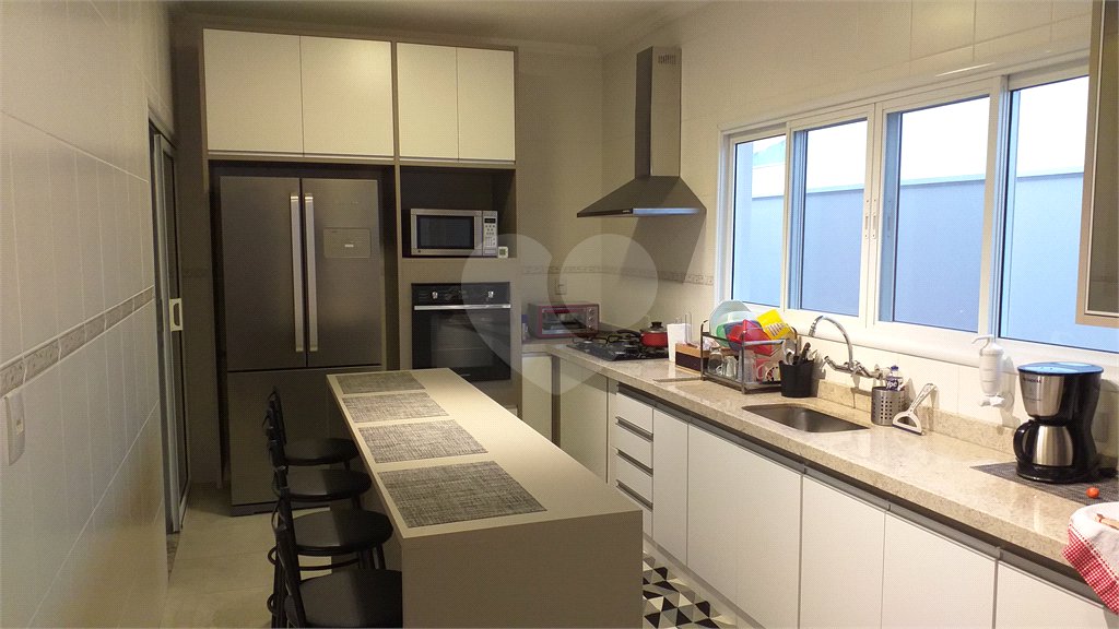 Casa à venda com 3 suítes no condomínio Jardim Reserva Bom Viver de Indaiatuba, Indaiatuba - SP