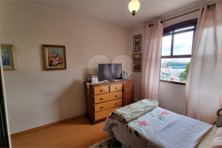 Casa à venda com 3 quartos em Cidade dos Bandeirantes, São Paulo, SP