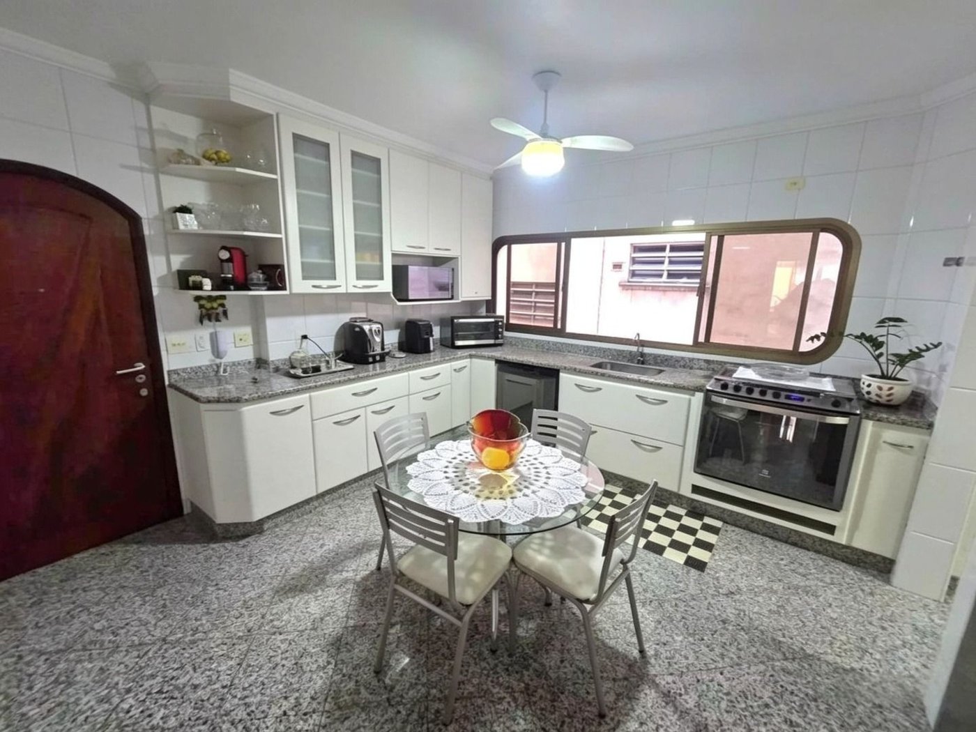 Apartamento próximo da praia com 4 dormitórios à venda, 257 m² por R$ 1.800.000 - Gonzaga - Santos/SP