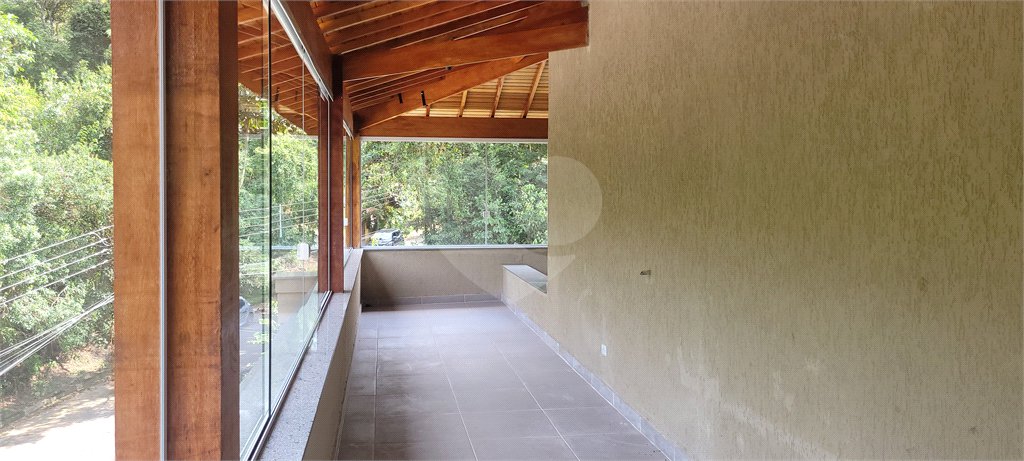 Casa à venda ou para alugar com 3 suítes no condomínio Sausalito, Mairiporã - SP