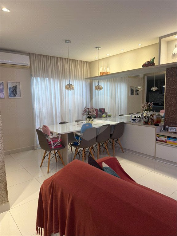 Casa à venda com 4 quartos, sendo 1 suíte, no condomínio Freguesia, Rio de Janeiro - RJ