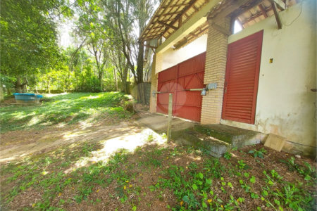 Casa à venda com 4 quartos, sendo 1 suíte, no Centro, Ibiúna, SP