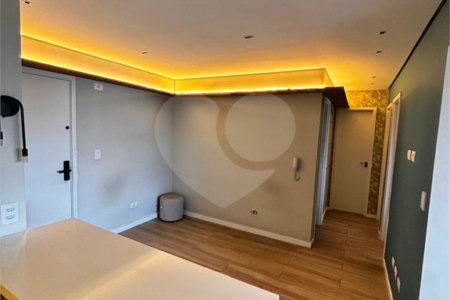 Apartamento à venda com 3 quartos, sendo 1 suíte,  em Jardim Oswaldo Cruz, São José dos Campos, SP