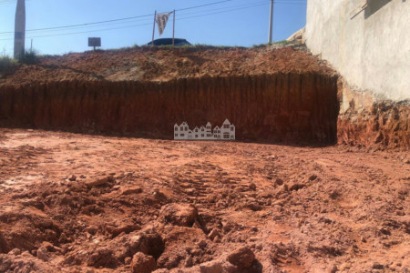 Terreno à venda no condomínio Alto da Floresta, Bom Jesus dos Perdões - SP