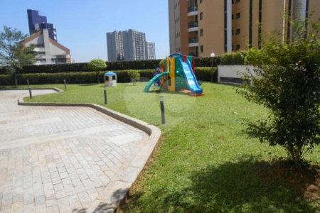 Apartamento à venda com 4 suítes em Vila Suzana, São Paulo, SP