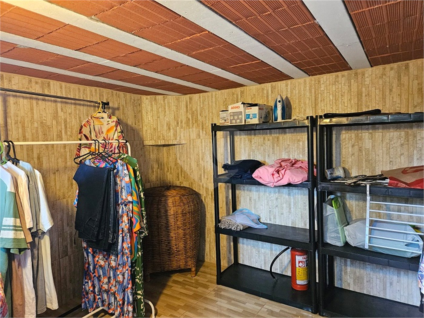 Casa à venda com 4 quartos, sendo 3 suítes, em Jardim Tapajós, Atibaia, SP