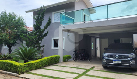 Casa à venda com 4 quartos, sendo 2 suítes,  no condomínio Marinas, Bom Jesus dos Perdões - SP